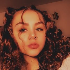 Meet your Posher, Kaitlyn